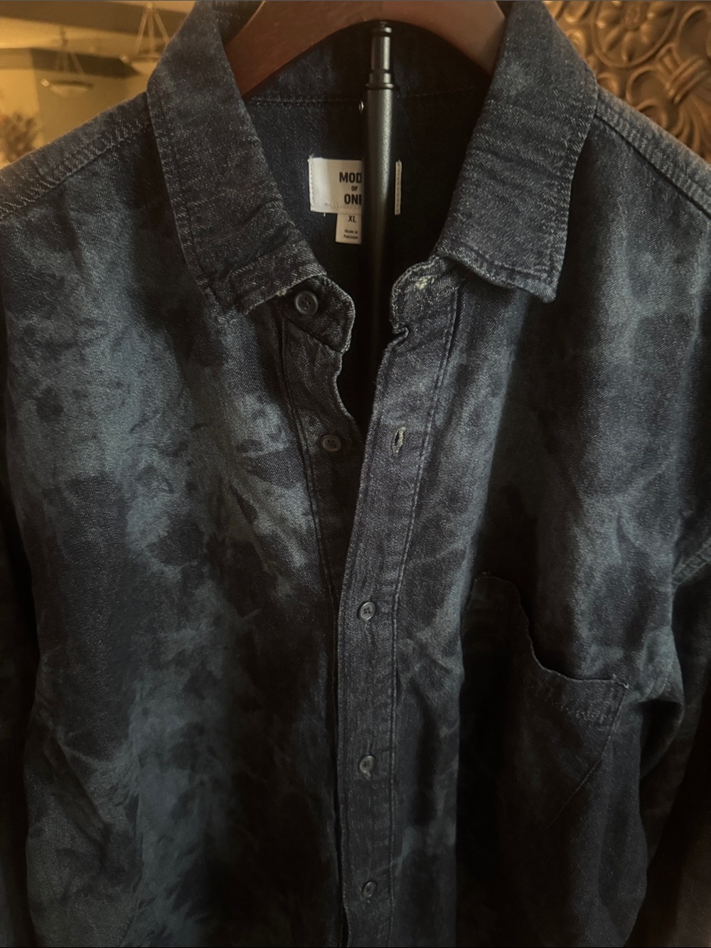 Mode of One❣️
Men's Relaxed-Fit Denim Shirt
Macy's Exclusive